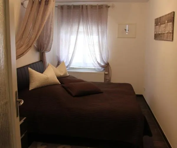 Ernst Schmole Apartment